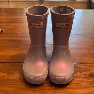 Girls Hunter boots metallic purple size 6